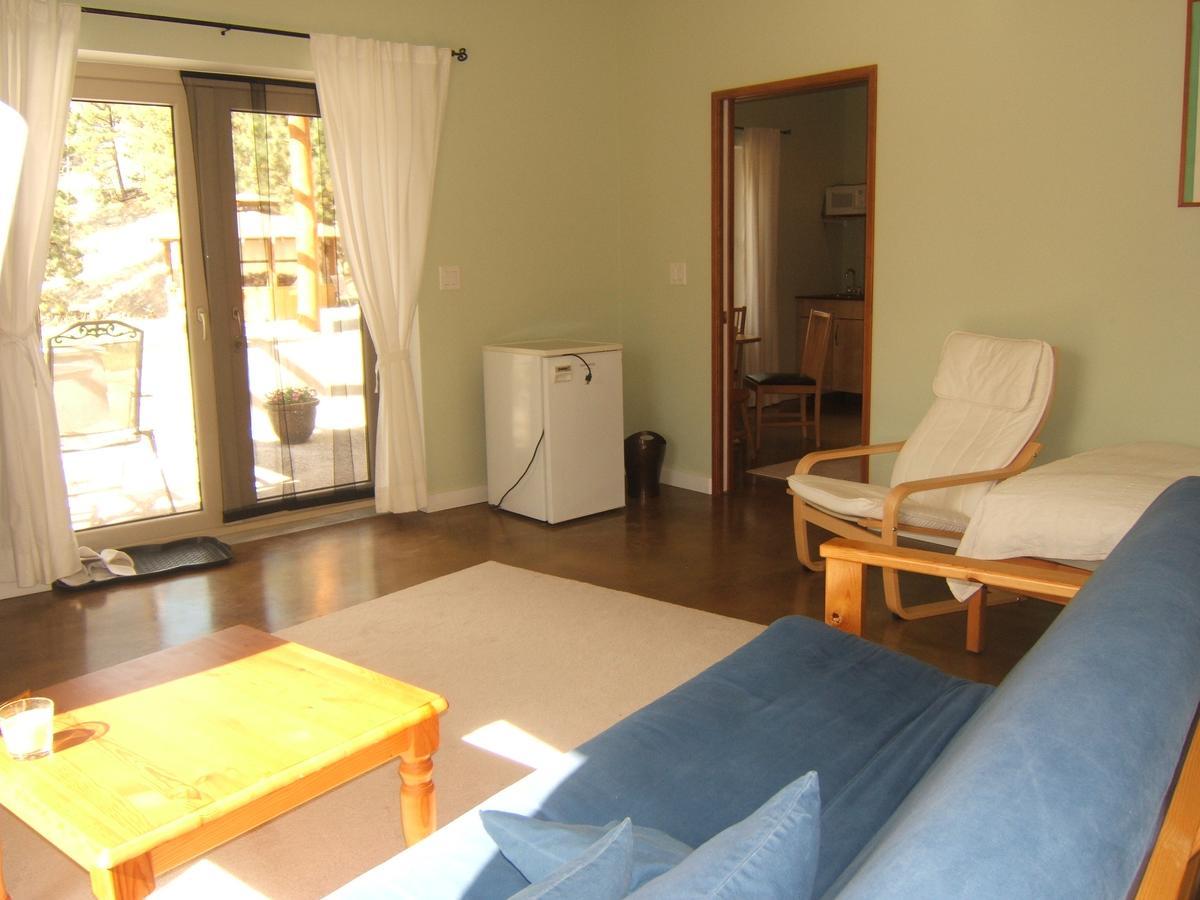 Baergnaescht B&B Osoyoos Bagian luar foto