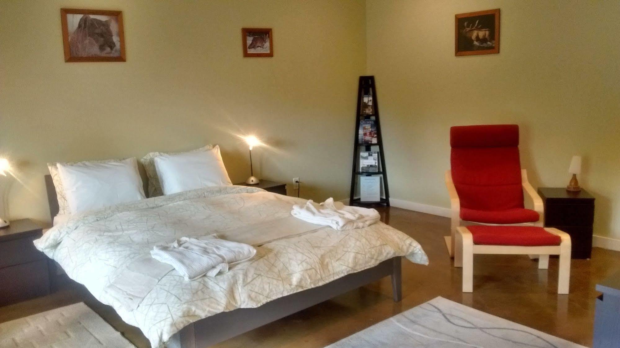 Baergnaescht B&B Osoyoos Bagian luar foto